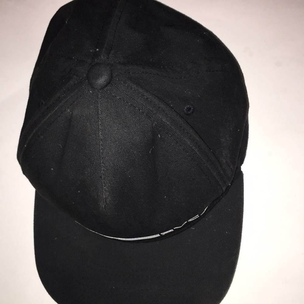 RVCA cap - Picture 3 of 5